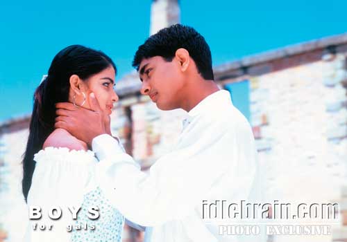 Boys - Harini (Genelia)