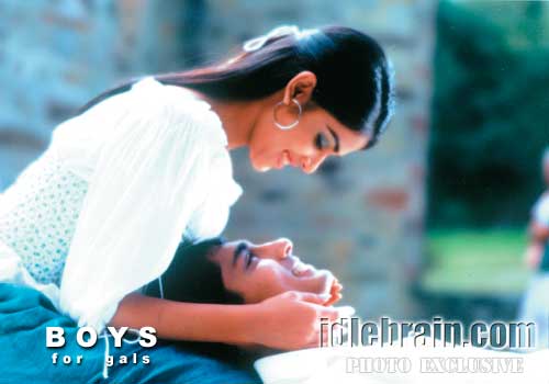 Boys - Harini (Genelia)