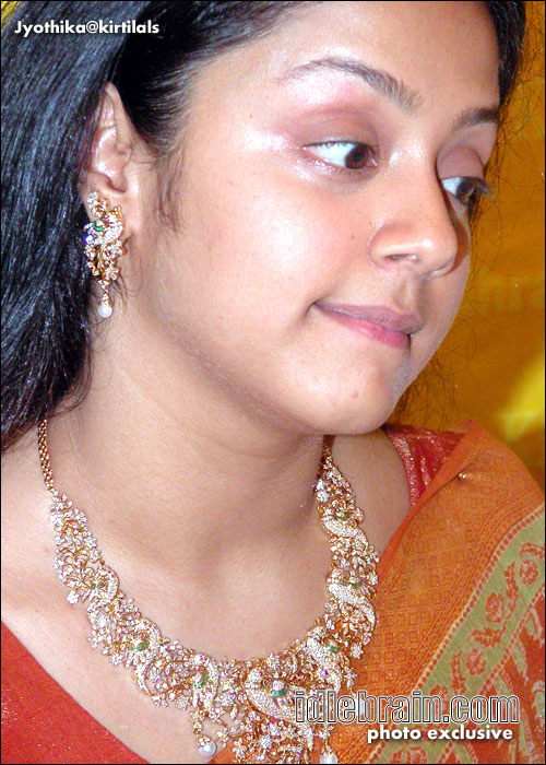 jyothika launches swarnapurnam scheme