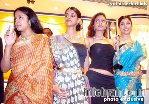 jyothika launches swarnapurnam scheme